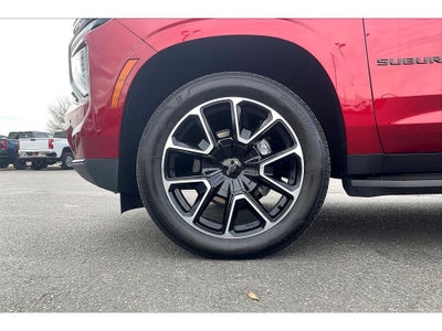 2025 Chevrolet Suburban RST