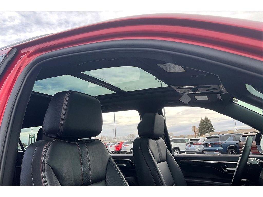 2025 Chevrolet Suburban RST