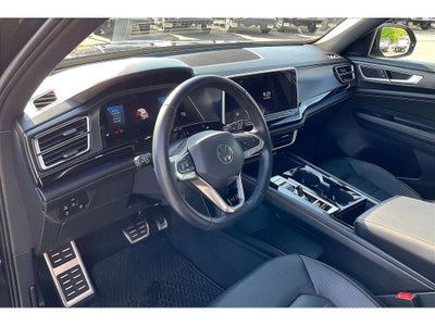 2025 Volkswagen Atlas Cross Sport 2.0T SEL R-Line Black