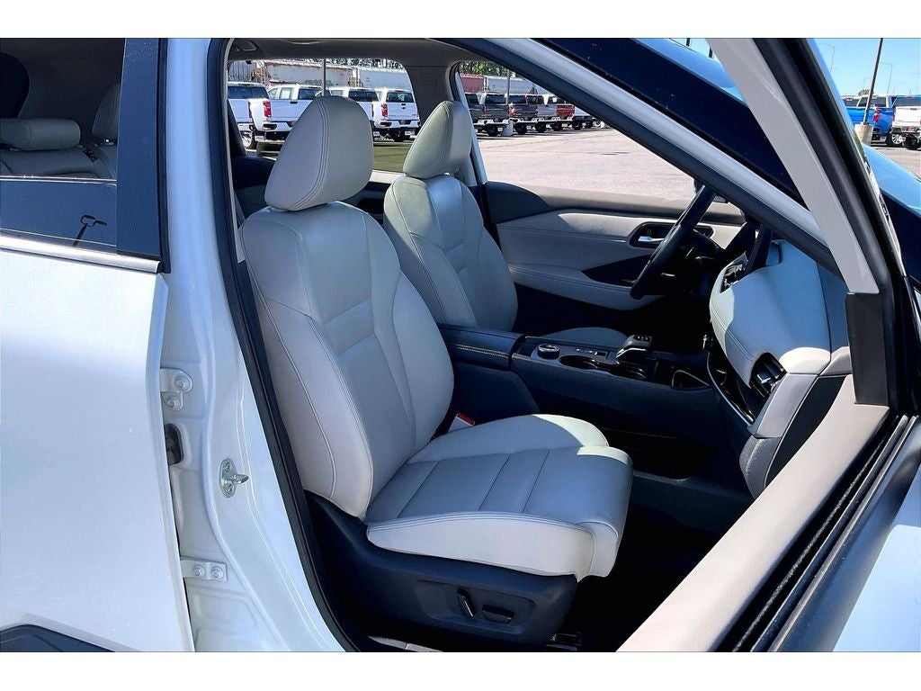2024 Nissan Rogue SL