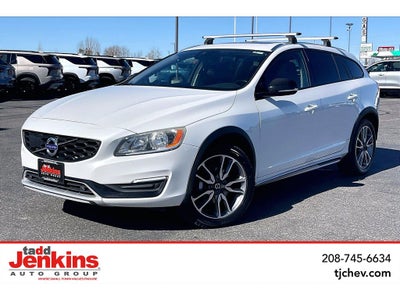 2016 Volvo V60 Cross Country T5