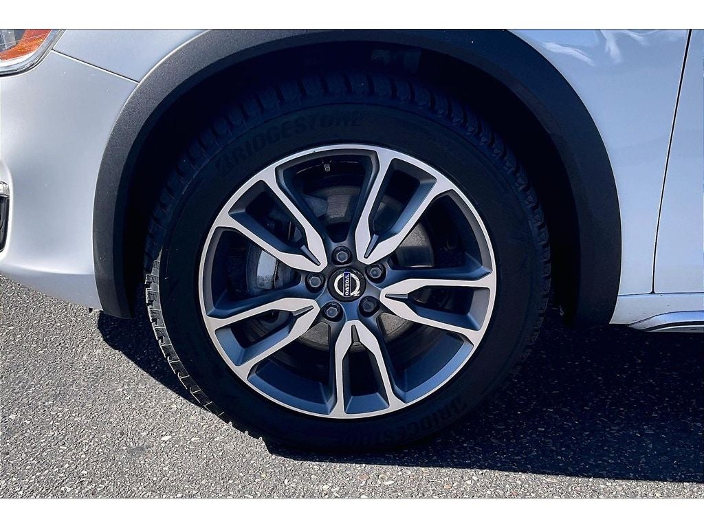 2016 Volvo V60 Cross Country T5