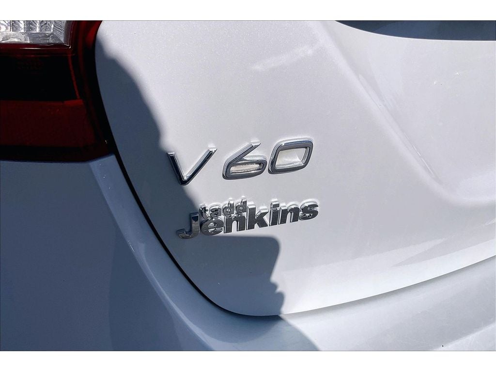 2016 Volvo V60 Cross Country T5